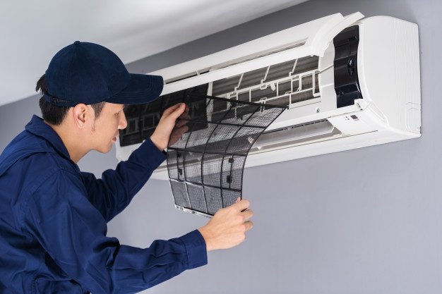 AC Filter Cleaning and Disinfection Dubai​